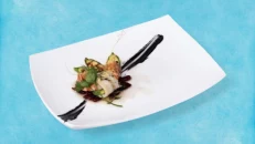 Karkalec me Krem Asparagu & Fasule të Zeza