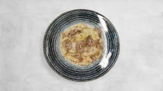 Tagliatelle me Tartuf Parmigiano