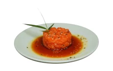 S85. Salmon Tartare