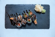 Uramaki Black Rolls