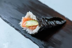 Sake Temaki