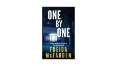 One by One - Freida McFadden