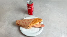 Hot Dog & Coca-Cola