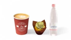Ice Spanish latte + Muffins pistachio+ Uje