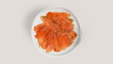 Salmon Gravalax me Xhinxher & Tumerik