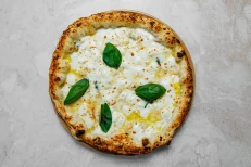 Pizza 4 Djathra