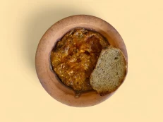 Tavë Dheu në Furrë me Mish Viçi
