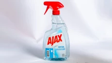 Detergjent Ajax Xhamash Bardhë