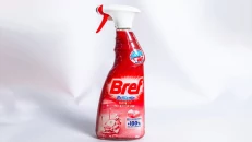 Detergjent Breef Grasatore Spray e Kuqe