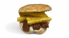 Bukë me 3x Qofte & Patate