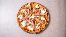Pizza Mortadella Pistachio