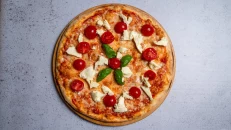 Pizza Caprese