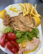 FILETO PULE ME GARNITURË