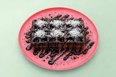 Waffle Çokollatë & Arrë Kokosi