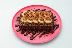 Waffle Nutella & Banane & Biskotë