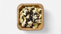 Hot Pasta Alfredo me Tartuf