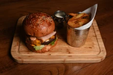STEAKHOUSE BURGER