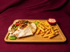 Chilli Burrito Beef + French fries + Souse