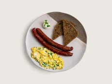 Scrambled Egg me Salçiçe Dhie