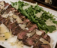 Tagliata Rukola dhe Grana