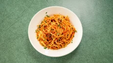 Spageti me Salcë