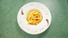 Penne Pana & Fileto Pule