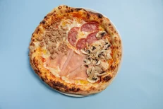 Pizza 4 Stinët