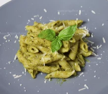 MAKARONA ME PESTO