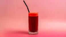 Lëng i Shtrydhur Molle Panxhar & Luleshtrydhe