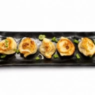 A9. Ravioli Kineze te Skuqur me Mish