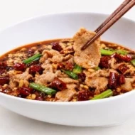 T9.Mish Derri i Zier në Vaj Pikant Sichuan