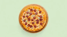 Pizza 4 Djathërat & Suxhuk