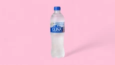Ujë me Gaz