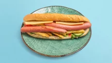 Hot Dog me Djathë