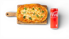 Pinsa Margarita + Coca Cola