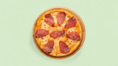 Pizza Proshutë e Tymosur