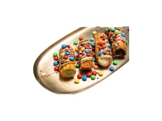 Churros të mbushura + Skittles & M & M