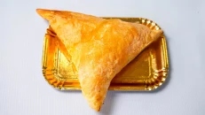 Byrek me Gjizë Trekëndësh i Madh