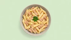 Pasta me pana dhe fileto pule