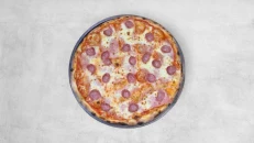 Pizza Proshutë & Sallam