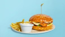 Burger me Pulë