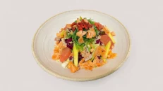 Sallatë Salmon