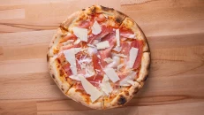 Pizza Crudo