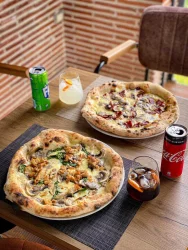 Crust Pizza
