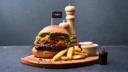 Chico's Special Burger