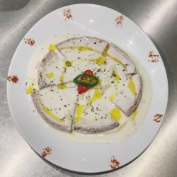 Bukë misri me Ajkë