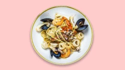 Linguine me fruta deti