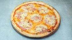 Pizza Proshutë Sallam