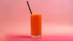 Lëng i Shtrydhur Portokall Karrotë & Ananas