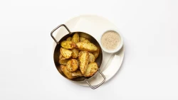 Patate Belge me Salcë Tartufi